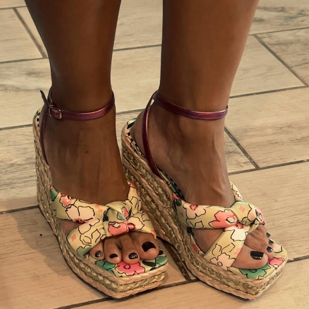 Betsey Johnson Women's Sandal Wedges Chunky Floral  Pink Green Heels Size 8M